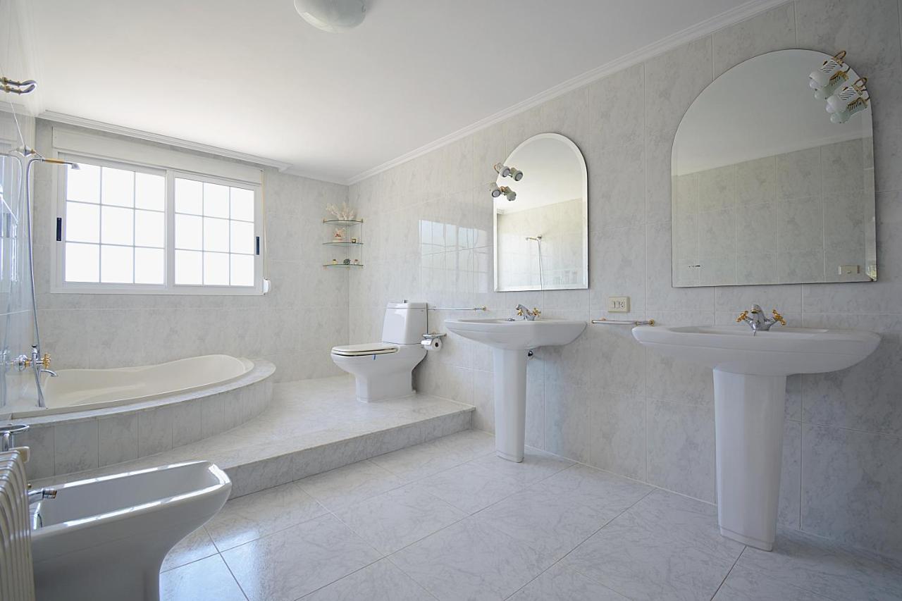 Casa Con Jardin En Vilanova De Arousa Kültér fotó